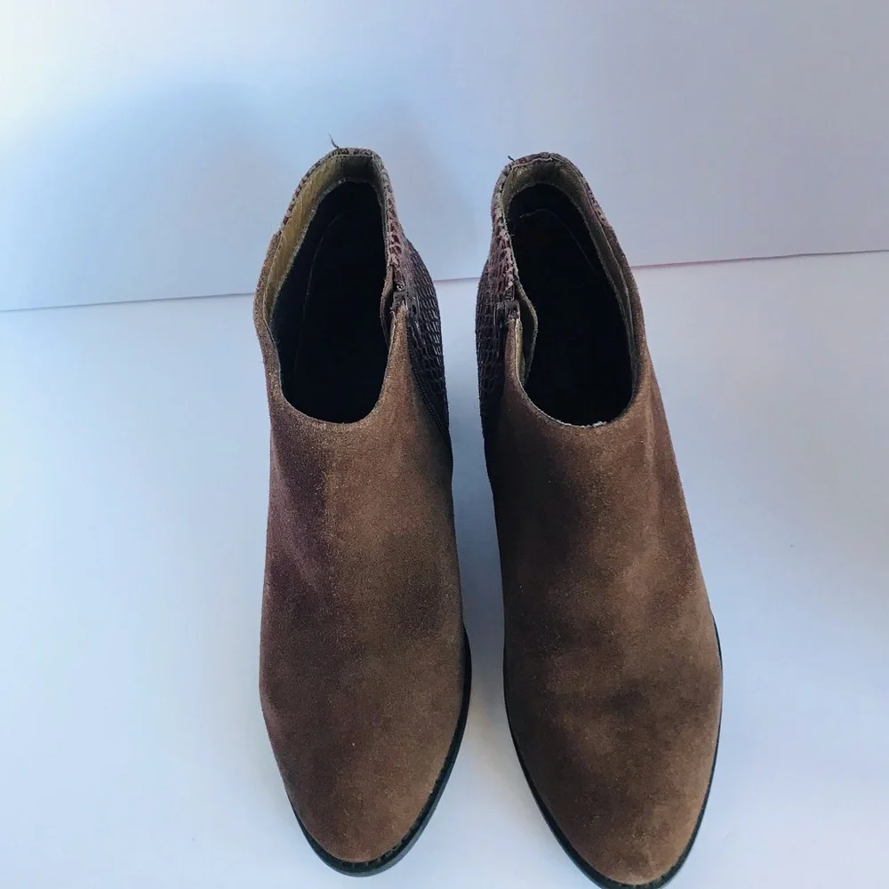 Vionic‎ Brown Ankle Boots
